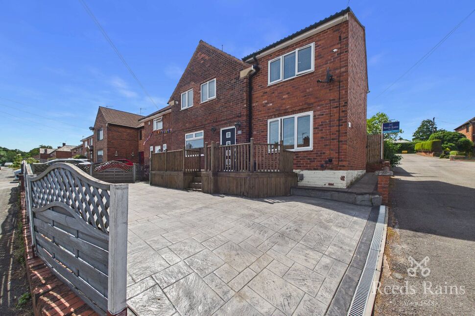 4 bedroom Semi Detached House for sale