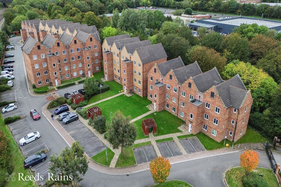 Main image of 2 bedroom Flat for sale, Tapton Lock Hill, Chesterfield, Derbyshire, S41
