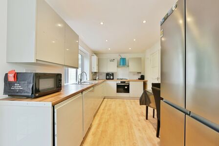 3 bedroom End Terrace House for sale