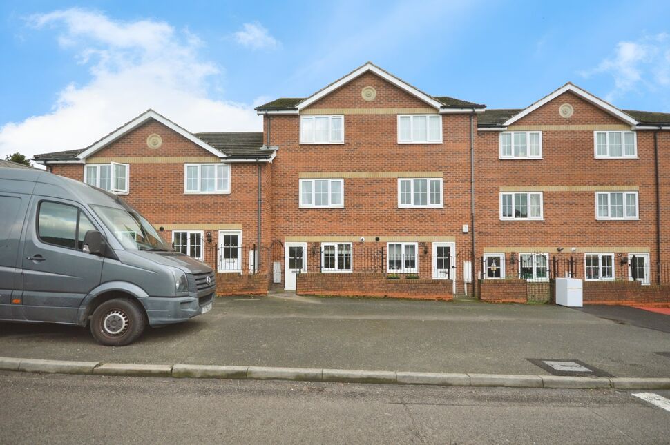 Main image of 3 bedroom Mid Terrace House to rent, Bolsover Road, Mastin Moor, Derbyshire, S43