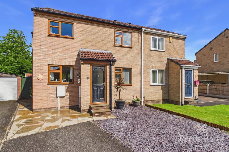 Main image of 3 bedroom Semi Detached House for sale, Tunstall Way, Chesterfield, Derbyshire, S40