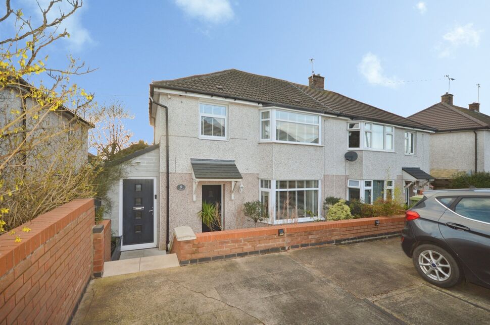 Main image of 3 bedroom Mid Terrace House to rent, Valley Road, Mastin Moor, Derbyshire, S43