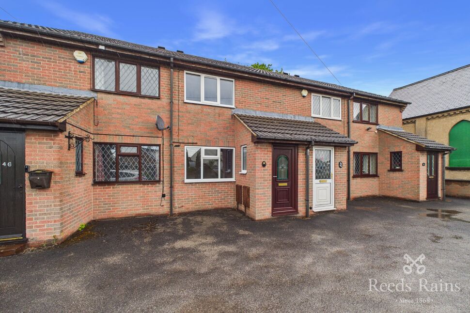 Main image of 2 bedroom Mid Terrace House for sale, Newbold Road, Chesterfield, Derbyshire, S41