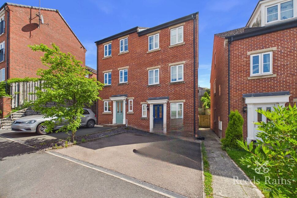 Main image of 4 bedroom Mid Terrace House for sale, East Street, Doe Lea, Derbyshire, S44