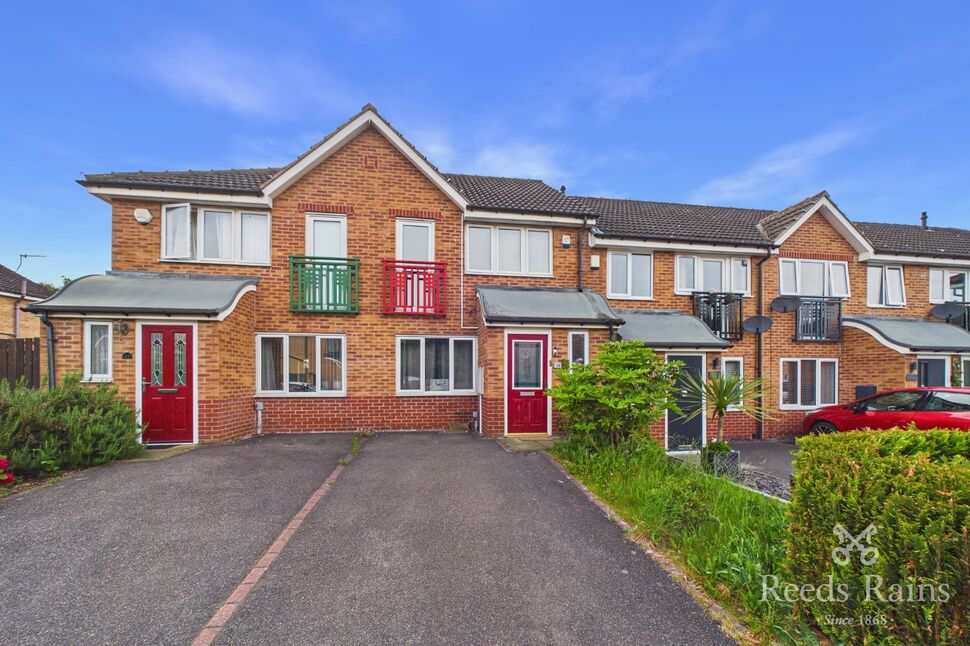 Main image of 3 bedroom Semi Detached House for sale, Wain Avenue, Chesterfield, Derbyshire, S41