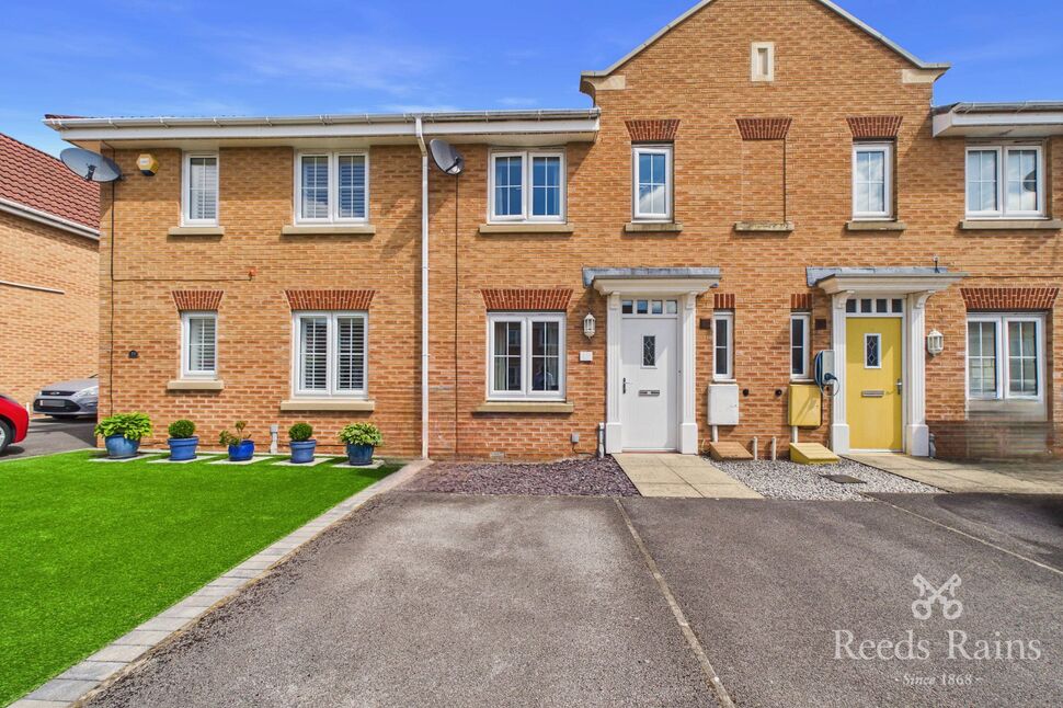 Main image of 3 bedroom Mid Terrace House for sale, Askew Way, Chesterfield, Derbyshire, S40