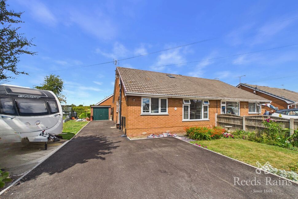 Main image of 2 bedroom Semi Detached Bungalow for sale, Cotswold Drive, Grassmoor, Derbyshire, S42