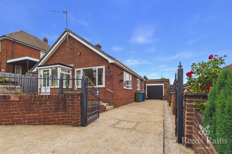 Main image of 3 bedroom Detached Bungalow to rent, Newbridge Street, Old Whittington, Derbyshire, S41