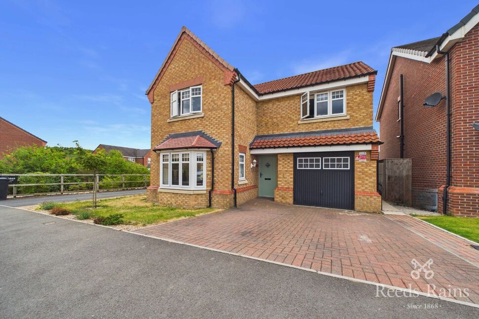 Main image of 4 bedroom Detached House for sale, Poppy Crescent, Chesterfield, Derbyshire, S41