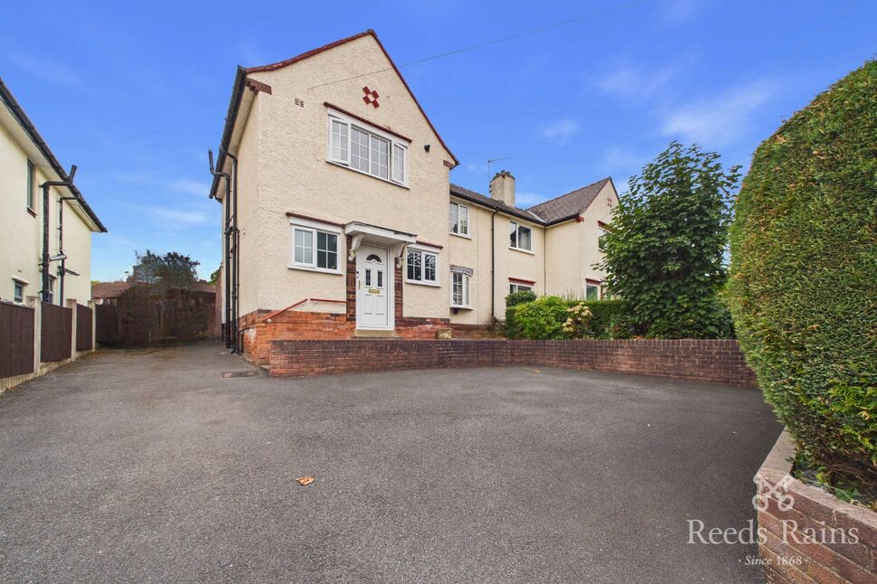 Main image of 3 bedroom Semi Detached House for sale, Newbold Road, Chesterfield, Derbyshire, S41