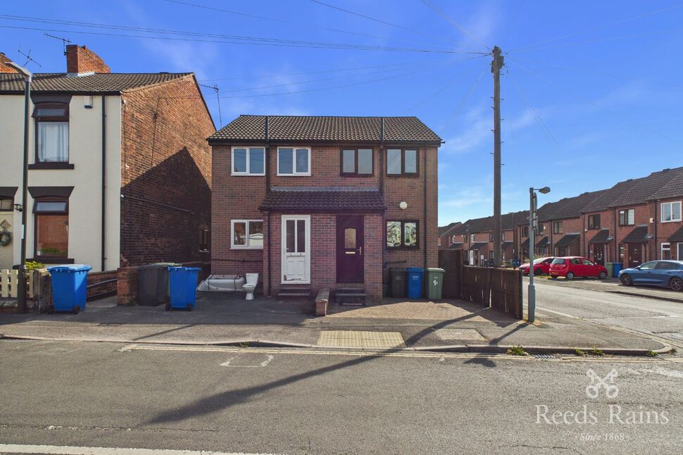 Main image of 2 bedroom Semi Detached House to rent, Wellington Street, New Whittington, Derbyshire, S43