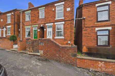 New Street, 2 bedroom Mid Terrace House for sale, &pound;145,000
