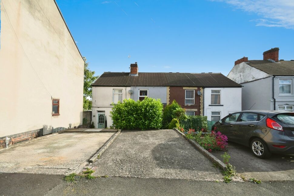 Main image of 2 bedroom Mid Terrace House for sale, Ringwood Road, Brimington, Derbyshire, S43