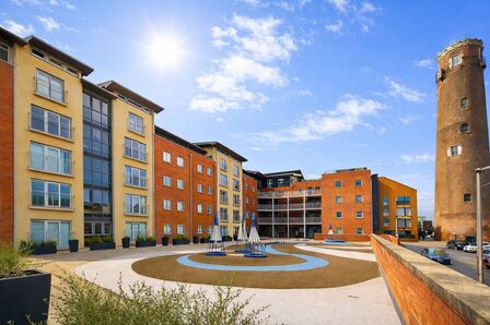 3 bedroom Flat to rent