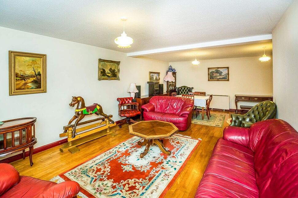 Lounge / Dining Room