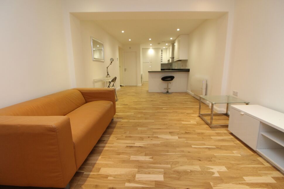 Kitchen / Dining Room / Loune