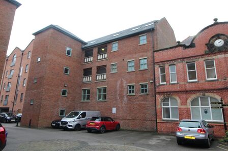Granary Wharf, 1 bedroom  Flat for sale, £36,000