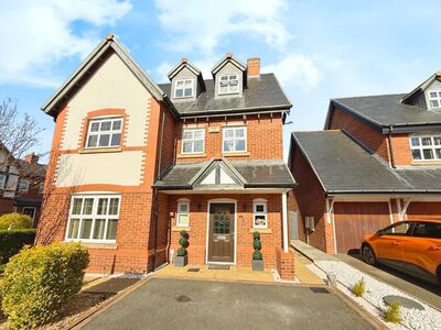 Crawford Close, 4 bedroom Detached House to rent, £2,250 pcm