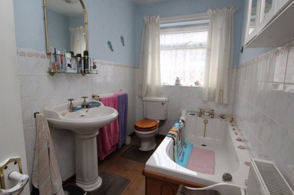 2 bedroom Detached Bungalow for sale, Peel Crescent, Ashton, CH3 £300,000