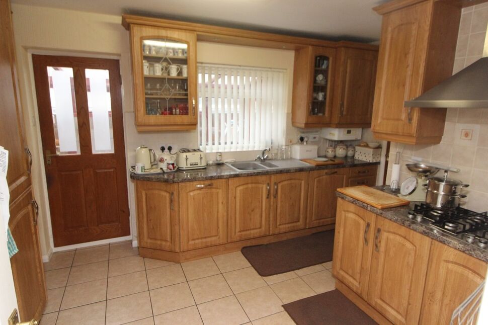 2 bedroom Detached Bungalow for sale, Peel Crescent, Ashton, CH3 £300,000