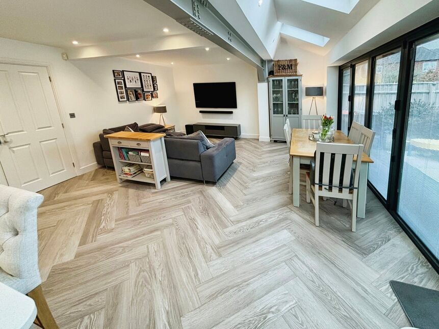 4 bedroom Detached House for sale, Upton Grange, Chester, CH2 £550,000