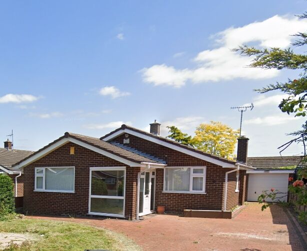 2 bedroom Detached Bungalow for sale, Peel Crescent, Ashton, CH3 £300,000