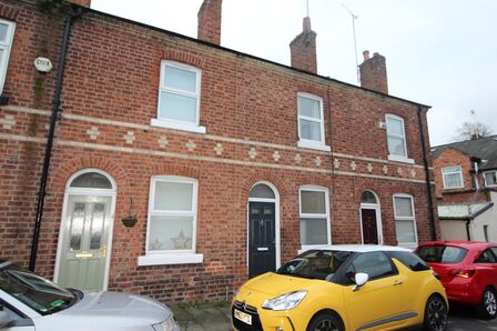 2 bedroom Mid Terrace House to rent
