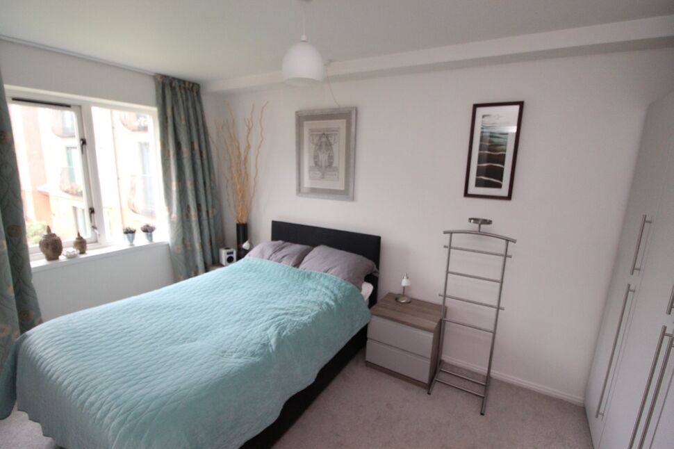 2 bedroom Flat for sale, Waterside View, Chester, CH1 £142,000