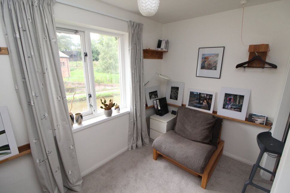 2 bedroom Flat for sale, Waterside View, Chester, CH1 £142,000