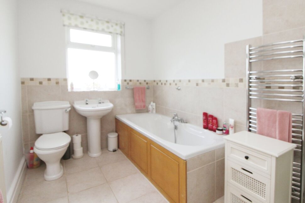 4 bedroom Detached House for sale, Abbotts Lane, Penyffordd, CH4 £500,000