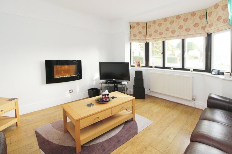 4 bedroom Detached House for sale, Abbotts Lane, Penyffordd, CH4 £500,000