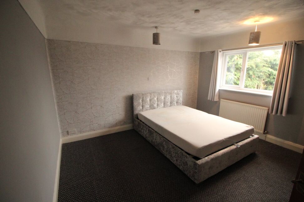 3 bedroom Semi Detached House for sale, High Street, Saltney, CH4 £