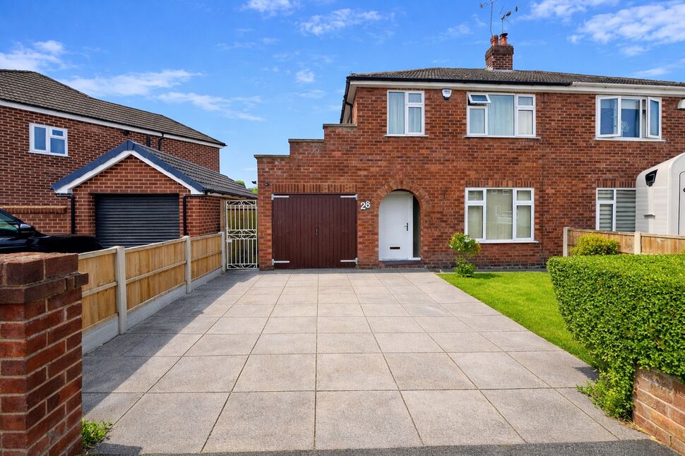 3 bedroom Semi Detached House for sale
