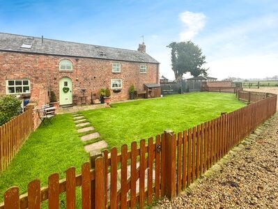 Broughton, 3 bedroom Semi Detached House for sale, £400,000