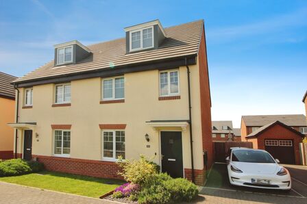 4 bedroom Semi Detached House for sale