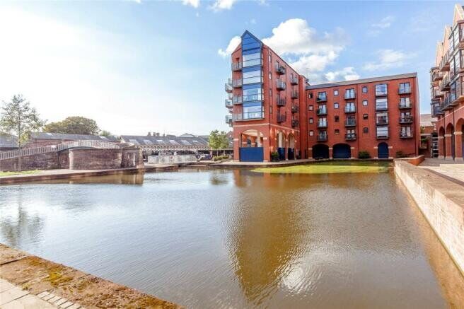Main image of 1 bedroom Flat for sale, Handbridge Square, Chester, Cheshire, CH1
