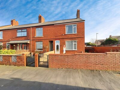 Bridge Street, 3 bedroom End Terrace House for sale, £135,000