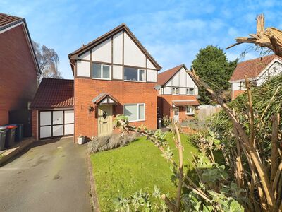 Carlton Close, 3 bedroom Detached House for sale, £350,000