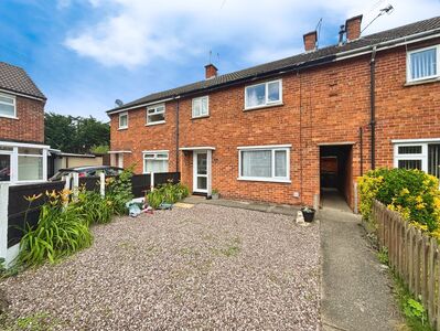 3 bedroom Mid Terrace House for sale