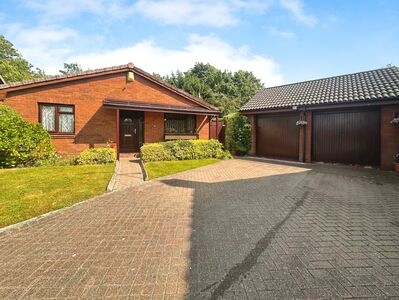 Vincent Drive, 3 bedroom Detached Bungalow for sale, £450,000