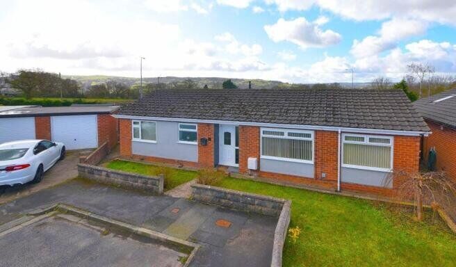 Main image of 3 bedroom Detached Bungalow for sale, Berwyn Avenue, Penyffordd, Flintshire, CH4