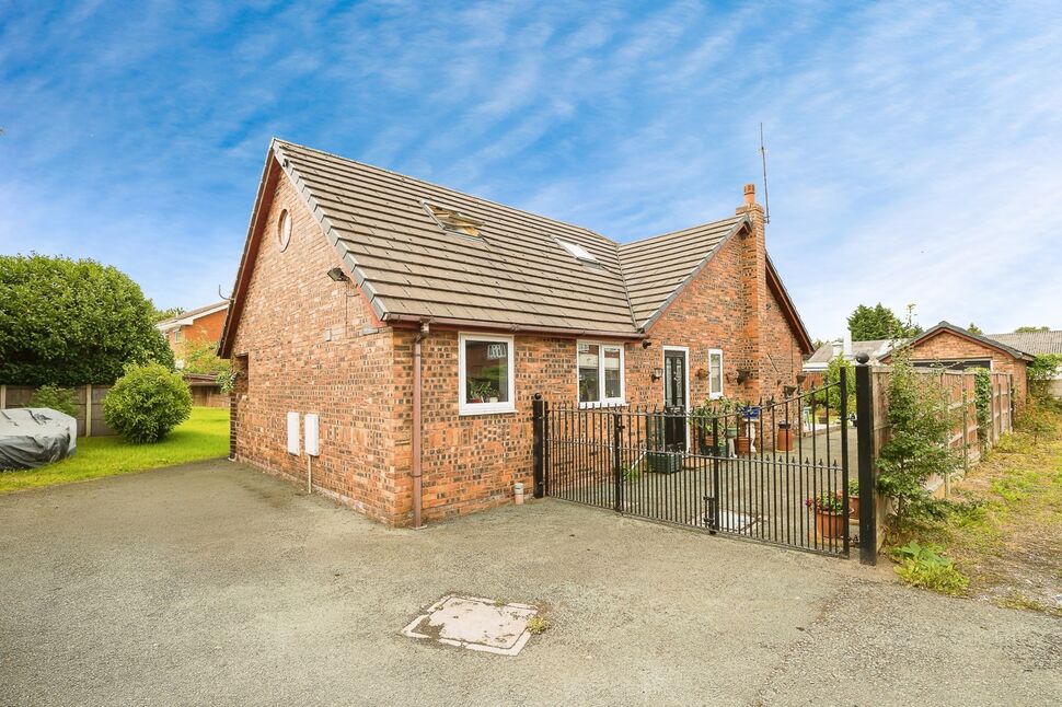 Main image of 4 bedroom Detached Bungalow for sale, Foxes Lane, Garden City, Flintshire, CH5