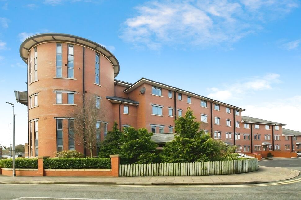 Main image of 2 bedroom Flat for sale, New Crane Street, Chester, Cheshire, CH1