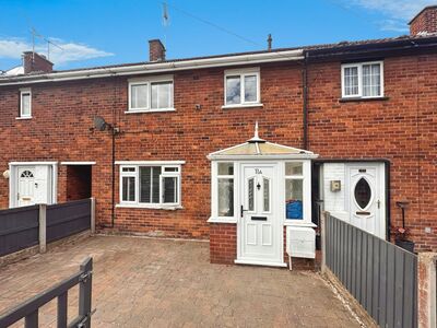 3 bedroom Mid Terrace House for sale
