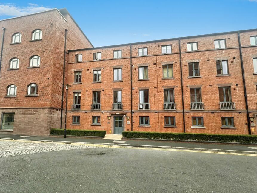 Main image of 1 bedroom Flat for sale, Chedworth House, The Square, Cheshire, CH1