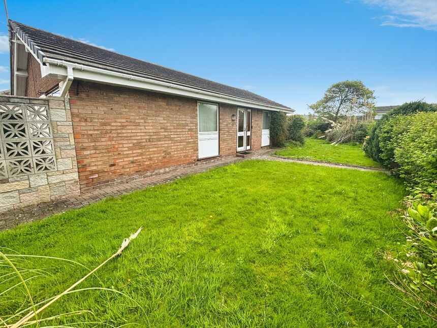 Main image of 3 bedroom  Bungalow to rent, Melverley Drive, Blacon, Cheshire, CH1