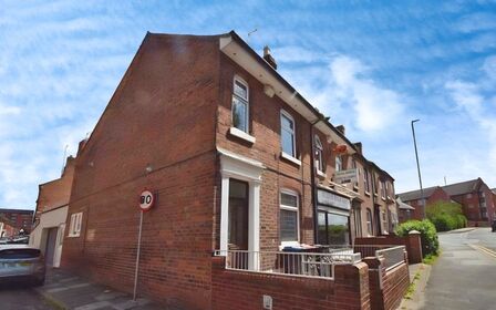 Sealand Road, 2 bedroom End Terrace House to rent, £1,200 pcm