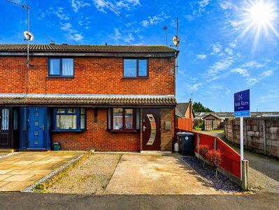 2 bedroom End Terrace House for sale