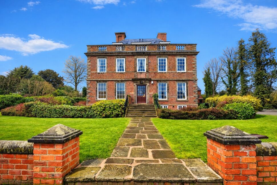 Main image of 1 bedroom Flat for sale, Newton Hall, Chester, Cheshire, CH2