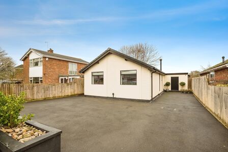 Merton Drive, 3 bedroom Detached Bungalow for sale, &pound;450,000
